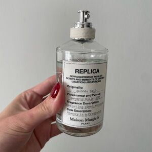 Replica bubble bath perfume